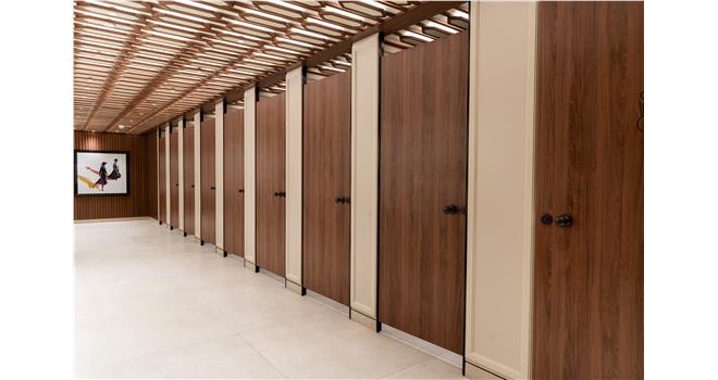 Capturing Elegance: Heritage Brass Door Knobs in Dubai Mall