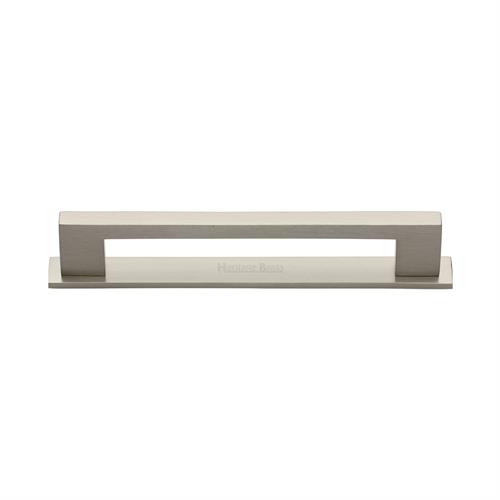 Metro Cabinet Pull Handle with Plate