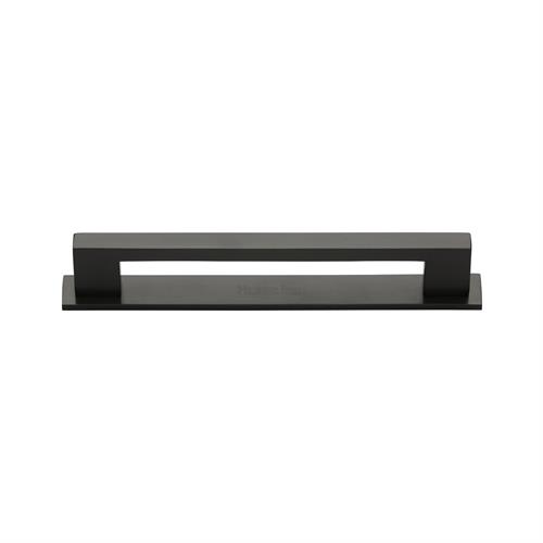 Metro Cabinet Pull Handle with Plate